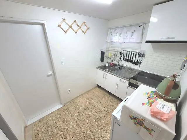Apartment Hanok House Seoul Station